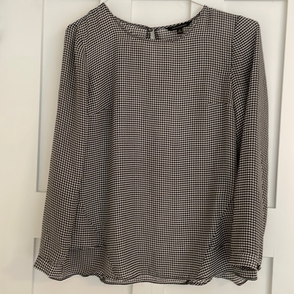 Silky check blouse. Size S. - Picture 1 of 1